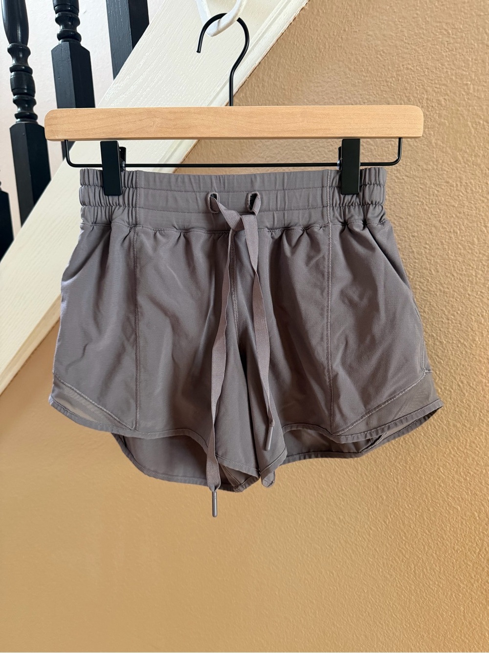lululemon athletica Women's Athletic Shorts — Taupe Gray
